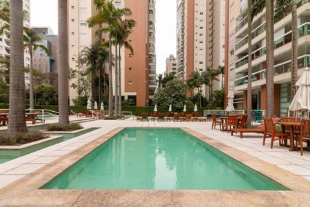 Apartamento para alugar com 129m², 3 quartos e 3 vagasÁrea comum - Piscina