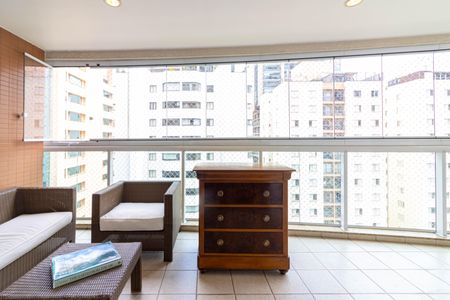 Apartamento para alugar com 129m², 3 quartos e 3 vagasVaranda