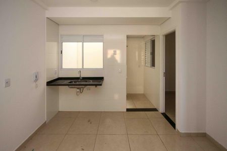 Cozinha de apartamento para alugar com 2 quartos, 35m² em Cidade Mãe do Céu, São Paulo