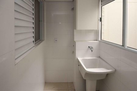 Apartamento para alugar com 36m², 2 quartos e 1 vagaÁrea de Serviço