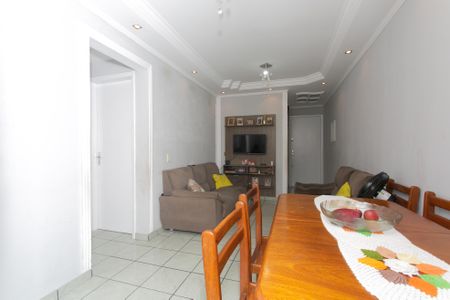 Sala de apartamento à venda com 2 quartos, 48m² em Vila Carmosina, São Paulo