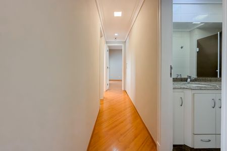 Corredor de apartamento à venda com 3 quartos, 125m² em Vila Mariana, São Paulo