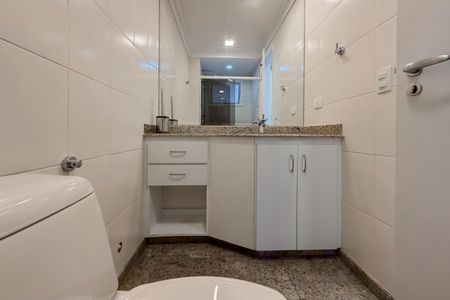 Apartamento para alugar com 125m², 3 quartos e 2 vagas Apartamento para alugar com 125m², 3 quartos e 2 vagasBanheiro da Suíte