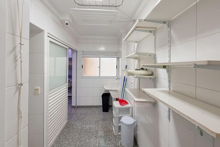 Apartamento para alugar com 125m², 3 quartos e 2 vagas Apartamento para alugar com 125m², 3 quartos e 2 vagasÁrea de Serviço