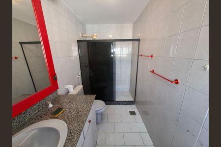 Apartamento para alugar com 100m², 3 quartos e sem vaga Apartamento para alugar com 100m², 3 quartos e sem vagaBanheiro da suíte