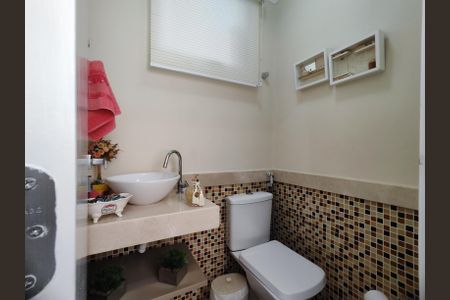 Apartamento à venda com 180m², 3 quartos e 4 vagas Apartamento à venda com 180m², 3 quartos e 4 vagasLavabo