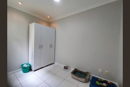 Apartamento à venda com 180m², 3 quartos e 4 vagas Apartamento à venda com 180m², 3 quartos e 4 vagasQuarto de Serviço