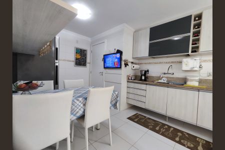 Apartamento à venda com 180m², 3 quartos e 4 vagas Apartamento à venda com 180m², 3 quartos e 4 vagasCozinha