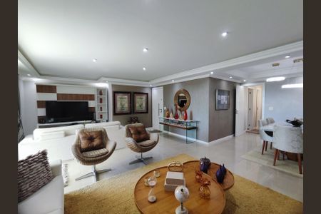 Apartamento à venda com 180m², 3 quartos e 4 vagas Apartamento à venda com 180m², 3 quartos e 4 vagasSala