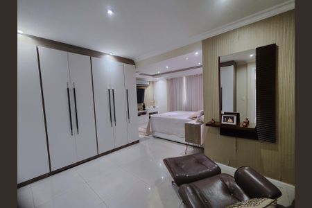 Apartamento à venda com 180m², 3 quartos e 4 vagas Apartamento à venda com 180m², 3 quartos e 4 vagasSuíte 1