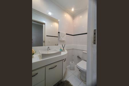 Apartamento à venda com 180m², 3 quartos e 4 vagas Apartamento à venda com 180m², 3 quartos e 4 vagasBanheiro Social