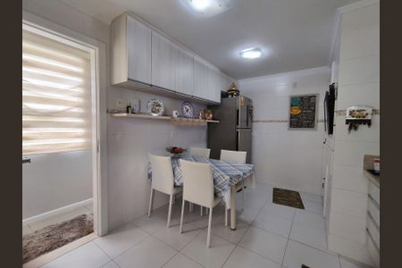 Apartamento à venda com 180m², 3 quartos e 4 vagas Apartamento à venda com 180m², 3 quartos e 4 vagasCozinha