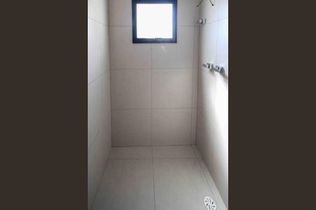 Casa para alugar com 127m², 4 quartos e 2 vagas Casa para alugar com 127m², 4 quartos e 2 vagasBanheiro da Suite