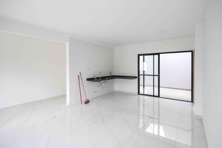 Casa para alugar com 127m², 4 quartos e 2 vagas Casa para alugar com 127m², 4 quartos e 2 vagasSala e Cozinha