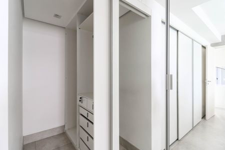 Apartamento à venda com 112m², 2 quartos e 2 vagasCloset da Suíte 1