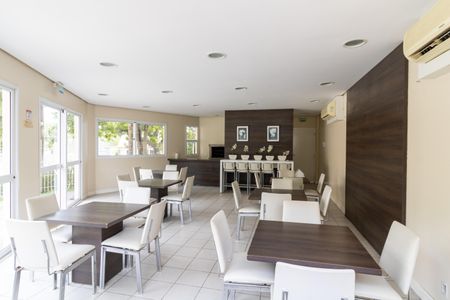 Apartamento para alugar com 50m², 2 quartos e 1 vagaÁrea comum - Salão de festas