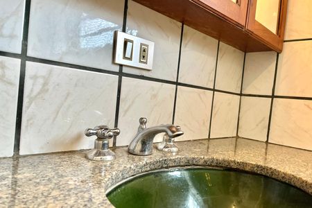 Casa para alugar com 130m², 3 quartos e 2 vagas Casa para alugar com 130m², 3 quartos e 2 vagasBanheiro Corredor