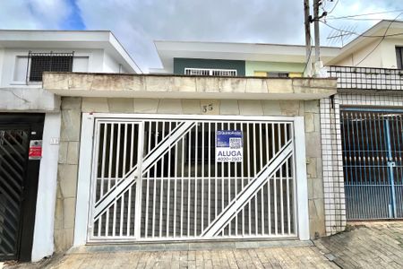 Casa para alugar com 130m², 3 quartos e 2 vagas Casa para alugar com 130m², 3 quartos e 2 vagasFachada
