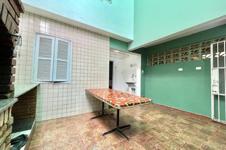 Casa para alugar com 130m², 3 quartos e 2 vagas Casa para alugar com 130m², 3 quartos e 2 vagasQuintal