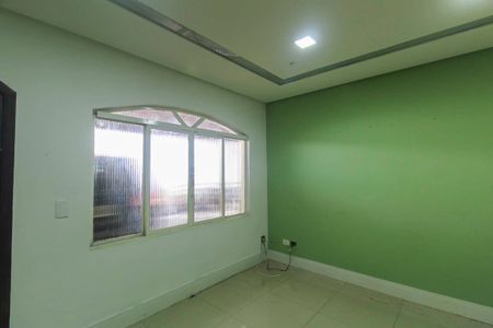 Casa para alugar com 70m², 2 quartos e 1 vaga