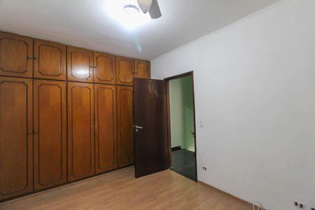 Casa para alugar com 70m², 2 quartos e 1 vaga