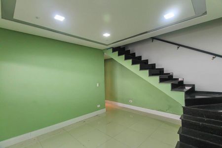 Casa para alugar com 70m², 2 quartos e 1 vaga