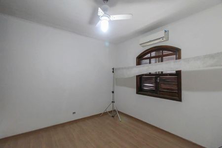 Casa para alugar com 70m², 2 quartos e 1 vaga