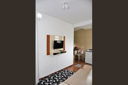 Casa para alugar com 42m², 2 quartos e 1 vagaDetalhe - Sala