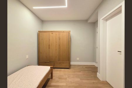 Apartamento à venda com 161m², 3 quartos e 4 vagas Apartamento à venda com 161m², 3 quartos e 4 vagasSuíte 2