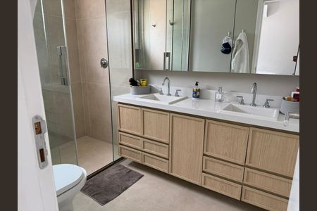 Apartamento à venda com 3 quartos, 161m² em Vila Nova Conceição, São Paulo