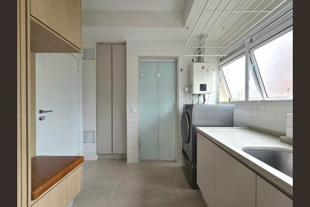 Apartamento à venda com 161m², 3 quartos e 4 vagas Apartamento à venda com 161m², 3 quartos e 4 vagasÁrea de Serviço