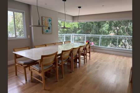 Apartamento à venda com 3 quartos, 161m² em Vila Nova Conceição, São Paulo