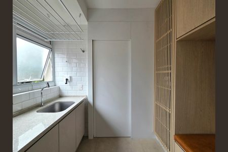 Apartamento à venda com 161m², 3 quartos e 4 vagas Apartamento à venda com 161m², 3 quartos e 4 vagasÁrea de Serviço