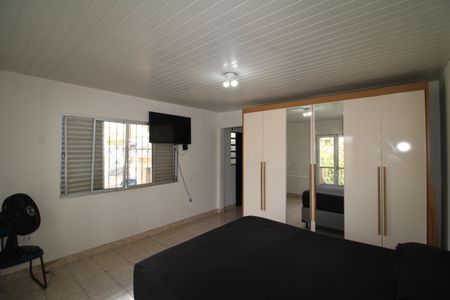 Casa à venda com 224m², 4 quartos e 2 vagasQuarto 1