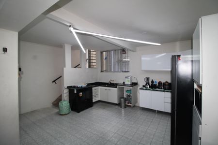 Casa à venda com 224m², 4 quartos e 2 vagasCozinha