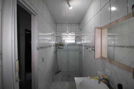 Casa à venda com 224m², 4 quartos e 2 vagasBanheiro