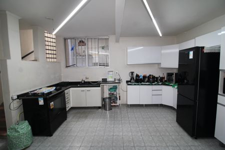 Casa à venda com 224m², 4 quartos e 2 vagasCozinha