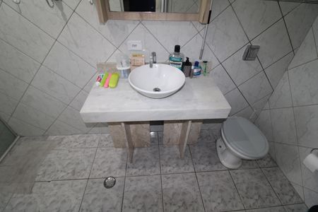 Casa à venda com 224m², 4 quartos e 2 vagasBanheiro