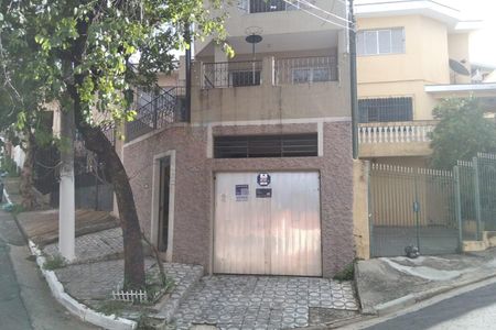 Casa à venda com 224m², 4 quartos e 2 vagasFachada