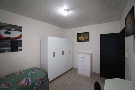 Casa à venda com 224m², 4 quartos e 2 vagasQuarto 2