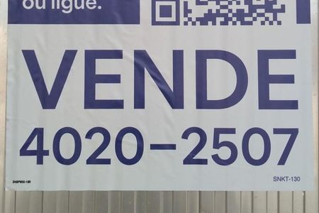 Casa à venda com 224m², 4 quartos e 2 vagasFachada