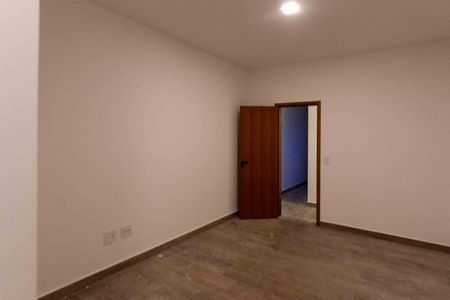 Casa para alugar com 119m², 3 quartos e 2 vagasSuite