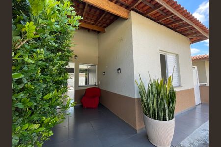 Casa de condomínio para alugar com 128m², 2 quartos e 2 vagasEntrada