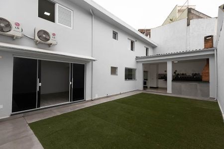 Casa à venda com 135m², 3 quartos e sem vagaQuintal