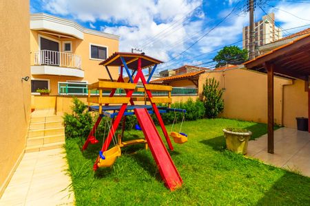 Casa de condomínio à venda com 110m², 3 quartos e 3 vagasÁrea comum - Playground