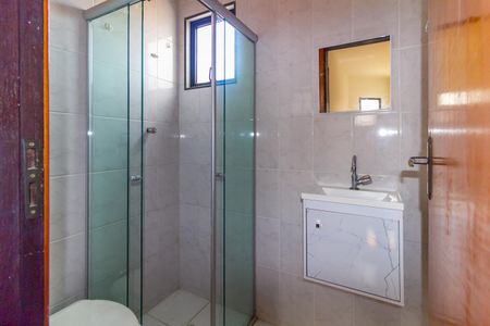 Casa de condomínio à venda com 110m², 3 quartos e 3 vagasBanheiro 2