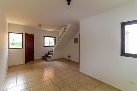 Casa de condomínio à venda com 110m², 3 quartos e 3 vagasSala