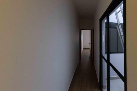 Casa para alugar com 140m², 3 quartos e 4 vagasCorredor