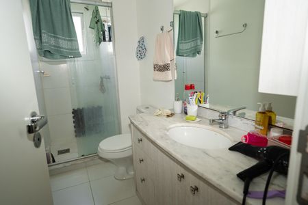 Apartamento à venda com 92m², 3 quartos e 2 vagasBanheiro da Suíte