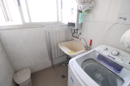 Apartamento para alugar com 74m², 3 quartos e 1 vagaÁrea de serviço